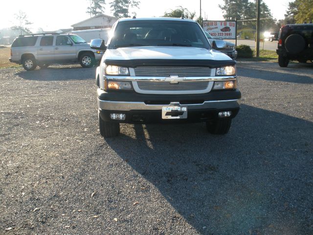 2004 Chevrolet Avalanche C350 4dr Sdn 3.5L Sport RWD Sedan
