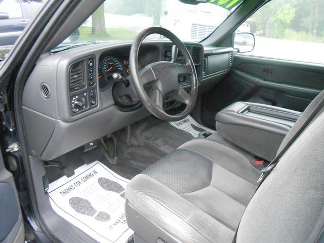 2004 Chevrolet Avalanche 2.0T Quattro S-line AWD Sedan