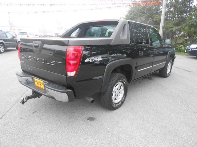 2004 Chevrolet Avalanche 2.0T Quattro S-line AWD Sedan