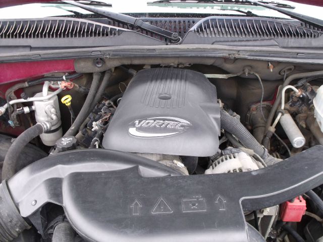 2004 Chevrolet Avalanche C350 4dr Sdn 3.5L Sport RWD Sedan