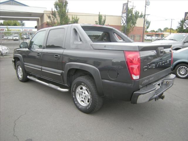 2004 Chevrolet Avalanche Unknown