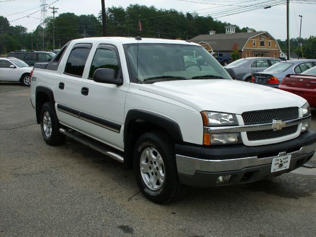 2004 Chevrolet Avalanche C350 4dr Sdn 3.5L Sport RWD Sedan