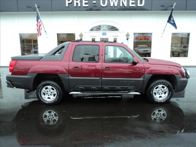 2004 Chevrolet Avalanche Base