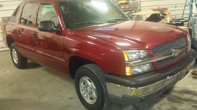 2004 Chevrolet Avalanche C350 4dr Sdn 3.5L Sport RWD Sedan