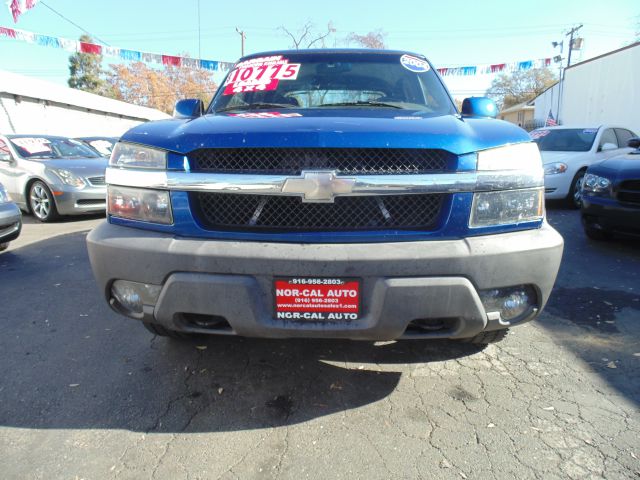 2004 Chevrolet Avalanche C350 4dr Sdn 3.5L Sport RWD Sedan