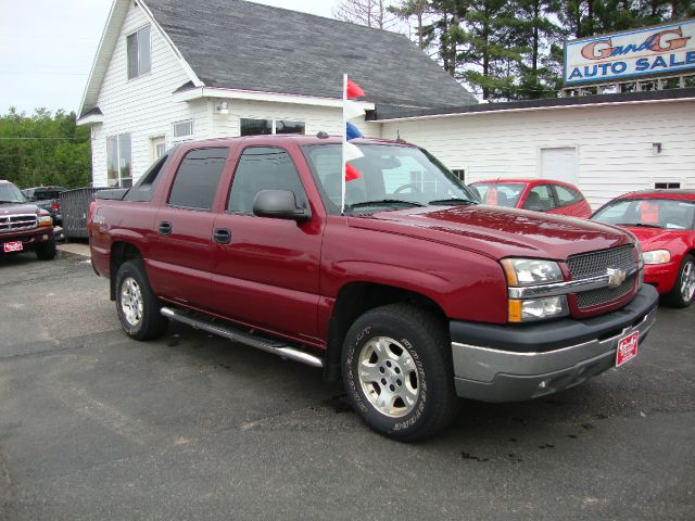 2004 Chevrolet Avalanche C350 4dr Sdn 3.5L Sport RWD Sedan