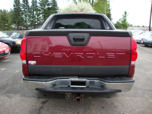 2004 Chevrolet Avalanche C350 4dr Sdn 3.5L Sport RWD Sedan