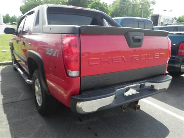 2004 Chevrolet Avalanche Unknown