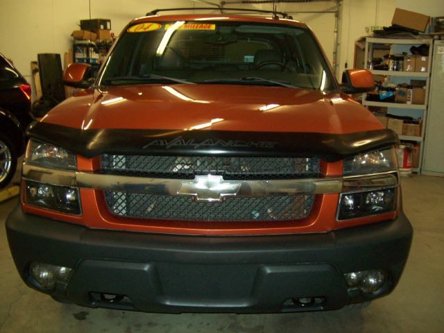 2004 Chevrolet Avalanche C350 4dr Sdn 3.5L Sport RWD Sedan
