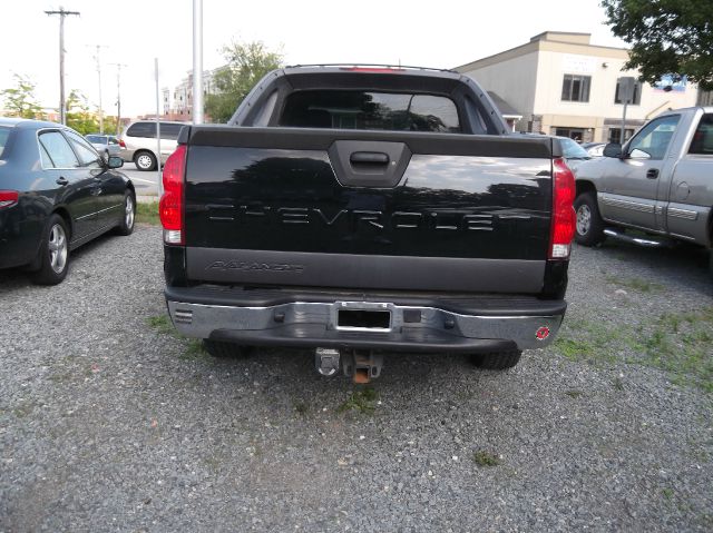 2004 Chevrolet Avalanche C350 4dr Sdn 3.5L Sport RWD Sedan