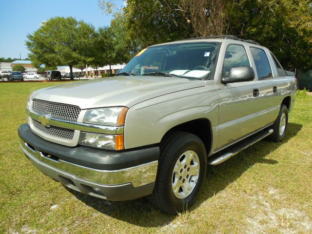 2004 Chevrolet Avalanche C350 4dr Sdn 3.5L Sport RWD Sedan
