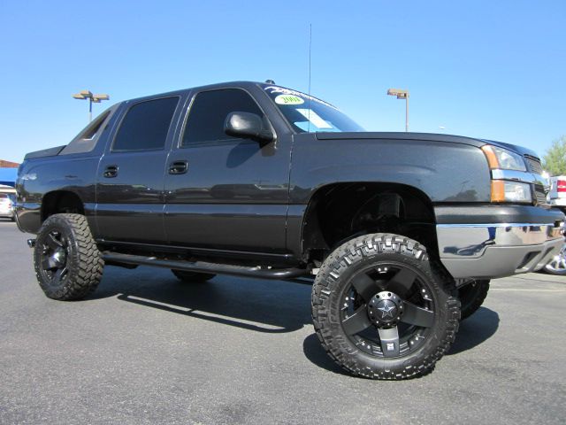 2004 Chevrolet Avalanche C350 4dr Sdn 3.5L Sport RWD Sedan