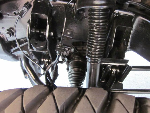 2004 Chevrolet Avalanche C350 4dr Sdn 3.5L Sport RWD Sedan