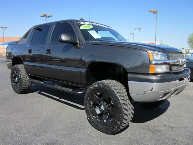 2004 Chevrolet Avalanche C350 4dr Sdn 3.5L Sport RWD Sedan