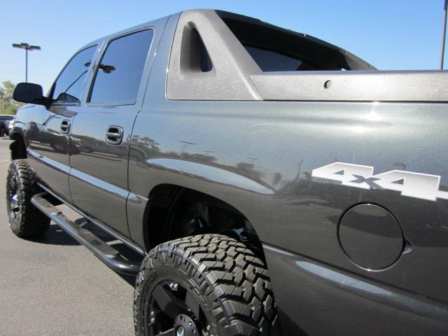2004 Chevrolet Avalanche C350 4dr Sdn 3.5L Sport RWD Sedan