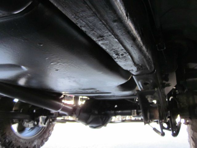 2004 Chevrolet Avalanche C350 4dr Sdn 3.5L Sport RWD Sedan