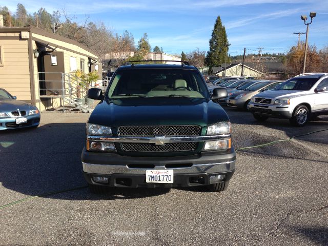 2004 Chevrolet Avalanche C350 4dr Sdn 3.5L Sport RWD Sedan