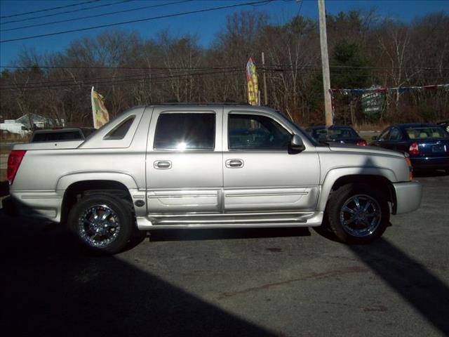 2004 Chevrolet Avalanche 325E