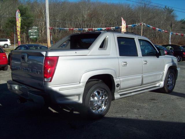 2004 Chevrolet Avalanche 325E