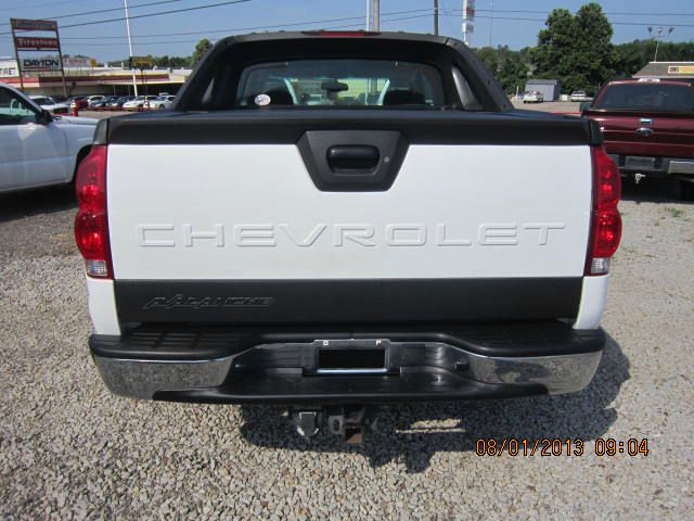 2004 Chevrolet Avalanche C350 4dr Sdn 3.5L Sport RWD Sedan