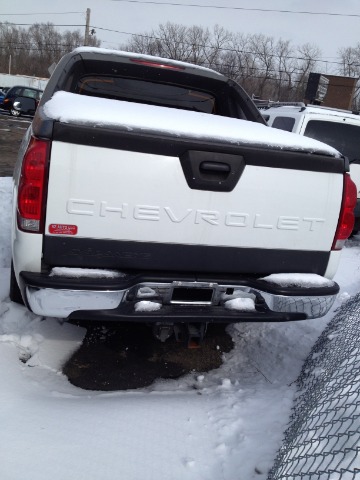 2004 Chevrolet Avalanche C350 4dr Sdn 3.5L Sport RWD Sedan