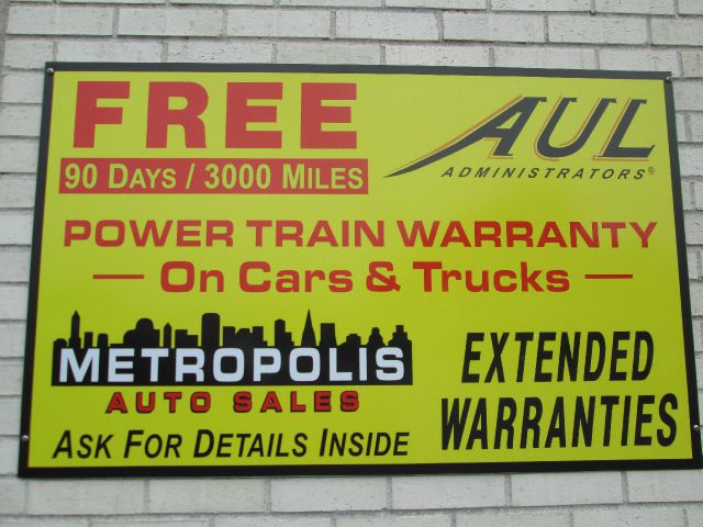 2004 Chevrolet Avalanche C350 4dr Sdn 3.5L Sport RWD Sedan