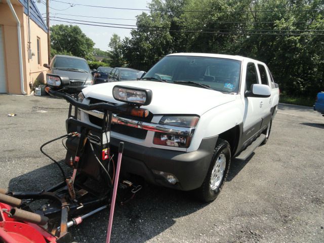 2004 Chevrolet Avalanche C350 4dr Sdn 3.5L Sport RWD Sedan
