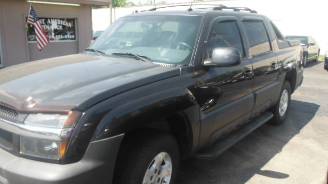 2004 Chevrolet Avalanche C350 4dr Sdn 3.5L Sport RWD Sedan