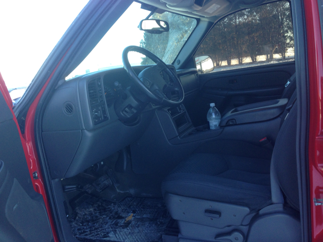 2004 Chevrolet Avalanche Carrera Coupe