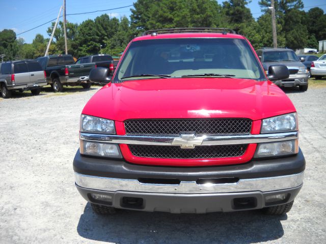 2004 Chevrolet Avalanche C350 4dr Sdn 3.5L Sport RWD Sedan