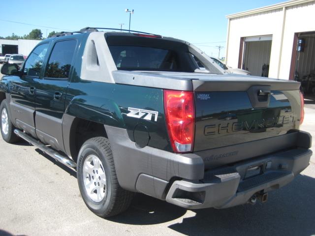 2004 Chevrolet Avalanche Unknown