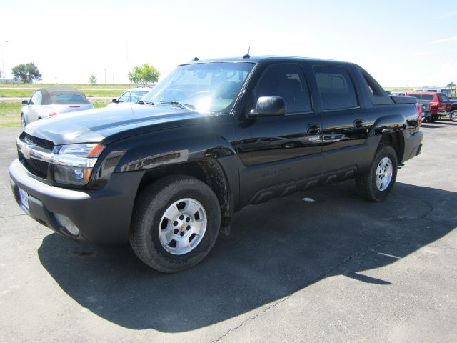 2004 Chevrolet Avalanche C350 4dr Sdn 3.5L Sport RWD Sedan
