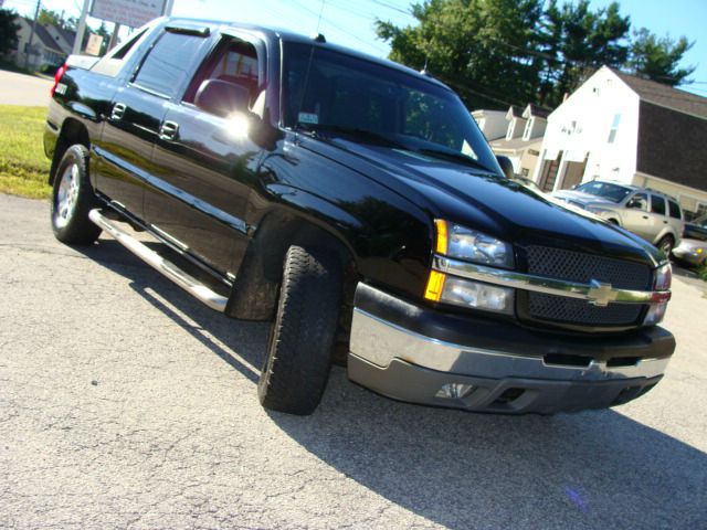 2004 Chevrolet Avalanche Hardtop GT