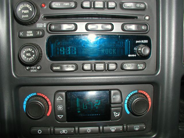 2004 Chevrolet Avalanche C350 4dr Sdn 3.5L Sport RWD Sedan