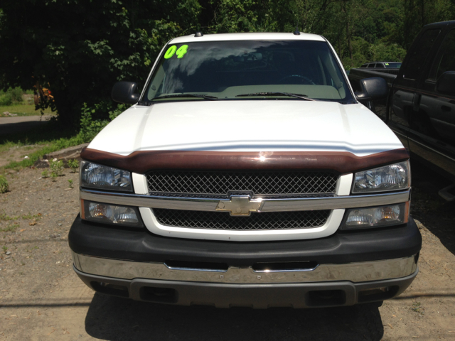 2004 Chevrolet Avalanche C350 4dr Sdn 3.5L Sport RWD Sedan