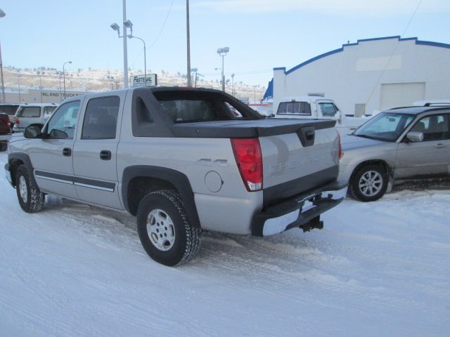 2004 Chevrolet Avalanche C350 4dr Sdn 3.5L Sport RWD Sedan