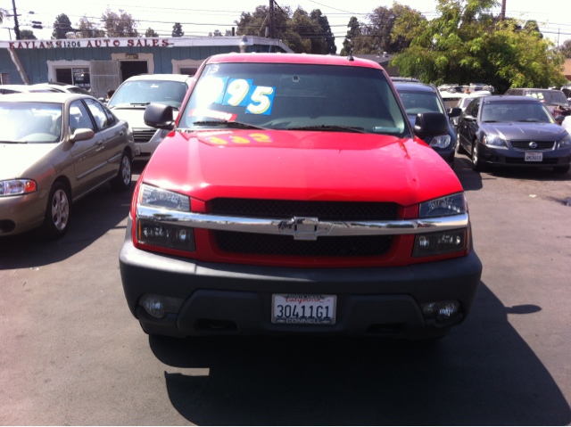 2005 Chevrolet Avalanche C350 4dr Sdn 3.5L Sport RWD Sedan