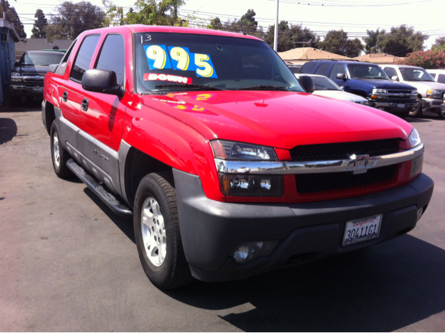 2005 Chevrolet Avalanche C350 4dr Sdn 3.5L Sport RWD Sedan