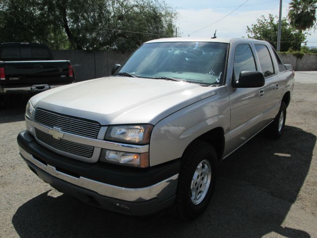 2005 Chevrolet Avalanche C350 4dr Sdn 3.5L Sport RWD Sedan