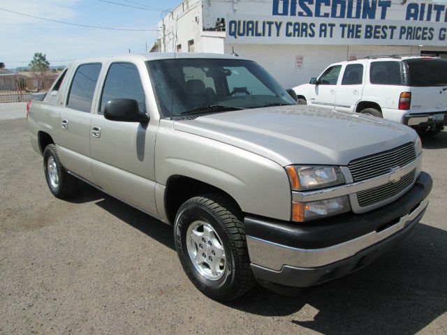 2005 Chevrolet Avalanche C350 4dr Sdn 3.5L Sport RWD Sedan