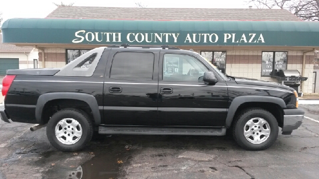 2005 Chevrolet Avalanche C350 4dr Sdn 3.5L Sport RWD Sedan