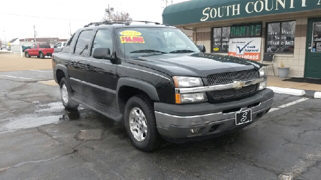 2005 Chevrolet Avalanche C350 4dr Sdn 3.5L Sport RWD Sedan