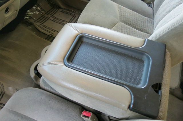 2005 Chevrolet Avalanche C350 4dr Sdn 3.5L Sport RWD Sedan