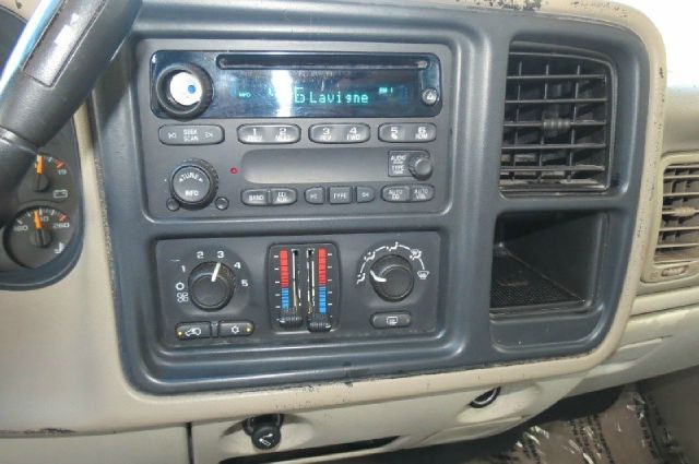 2005 Chevrolet Avalanche C350 4dr Sdn 3.5L Sport RWD Sedan