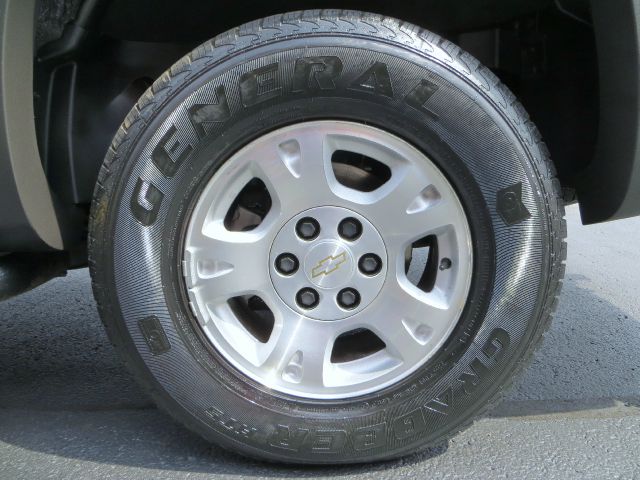 2005 Chevrolet Avalanche 4DR SDN V6 3.5se CVT