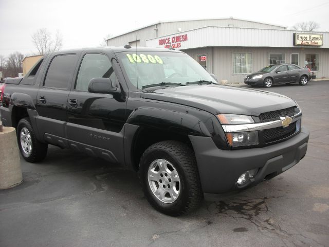2005 Chevrolet Avalanche C350 4dr Sdn 3.5L Sport RWD Sedan