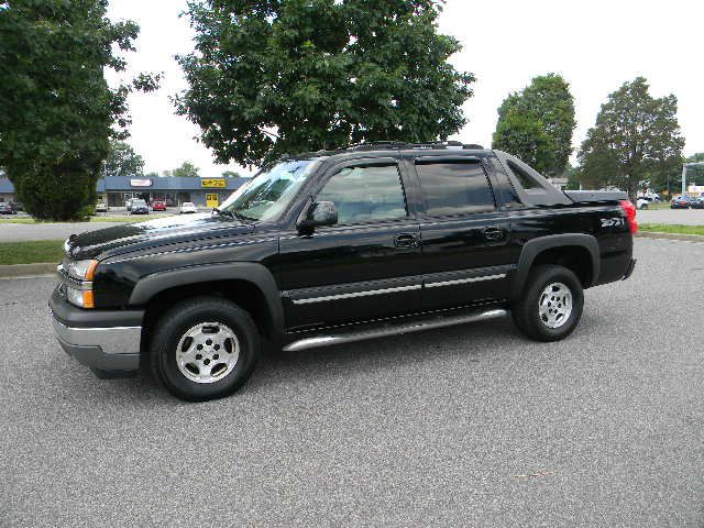2005 Chevrolet Avalanche C350 4dr Sdn 3.5L Sport RWD Sedan