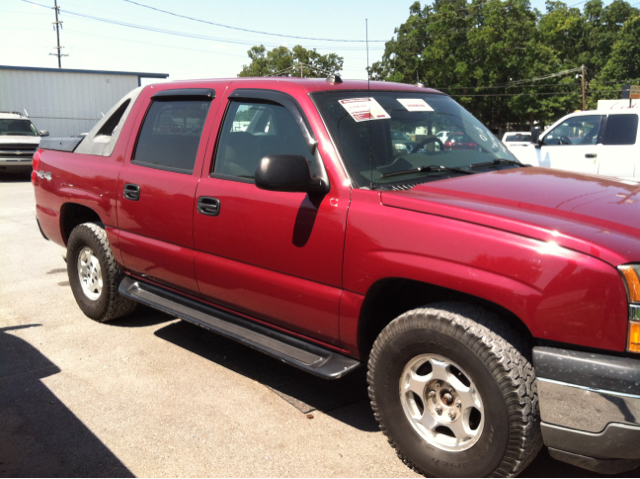 2005 Chevrolet Avalanche C350 4dr Sdn 3.5L Sport RWD Sedan