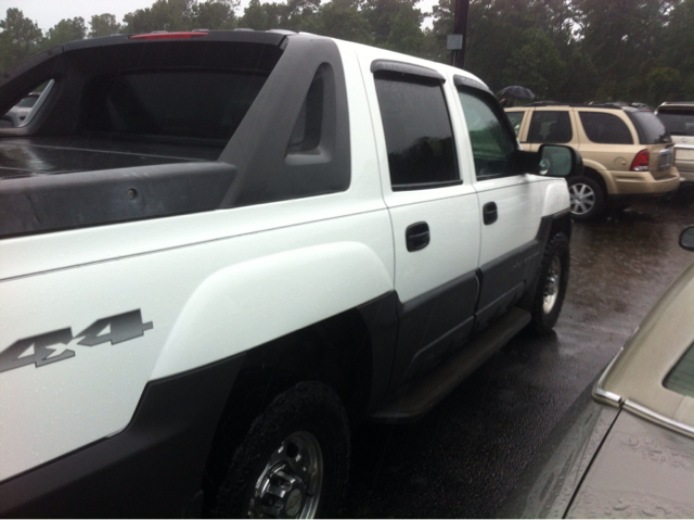 2005 Chevrolet Avalanche Carrera Coupe