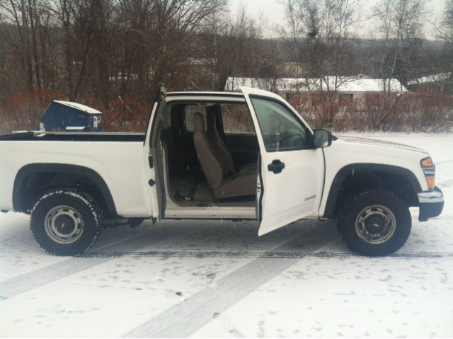 2005 Chevrolet Avalanche Unknown